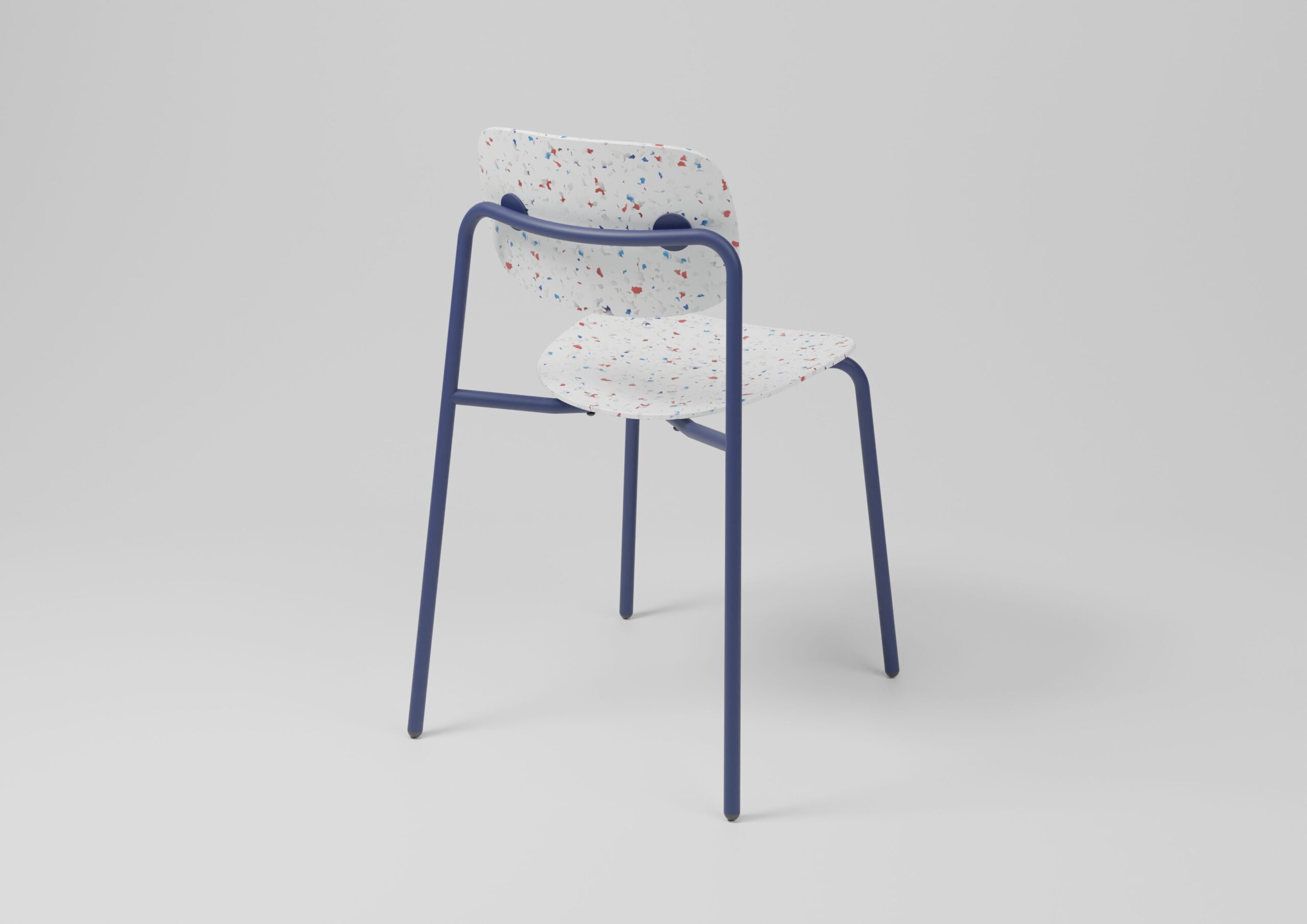 Chaise USO FFG en plastique recyclé bleu blanc rouge Élysée de dos